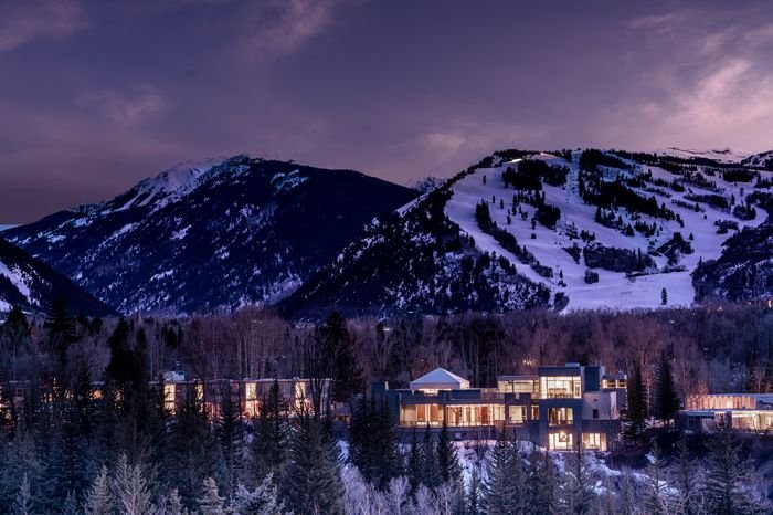 Beyond the Slopes: Aspen Meadows a Bauhaus Getaway