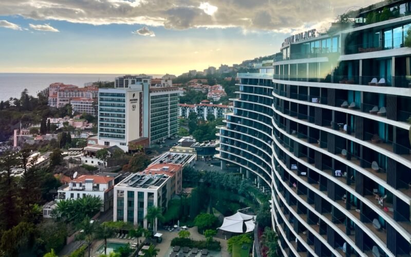 Savoy Palace Reflects Best Of Madeira
