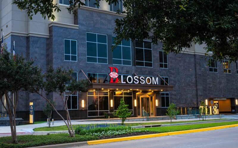 Blossom Hotel Houston – A Symphony of Luxury and Wellness