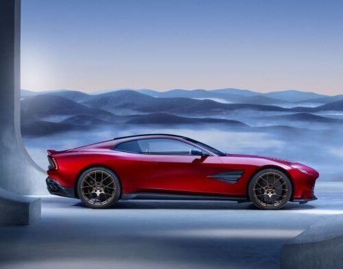 Aston Martin Vanquish â An Icon Returns to Reign Supreme