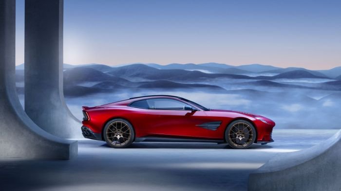 Aston Martin Vanquish â An Icon Returns to Reign Supreme