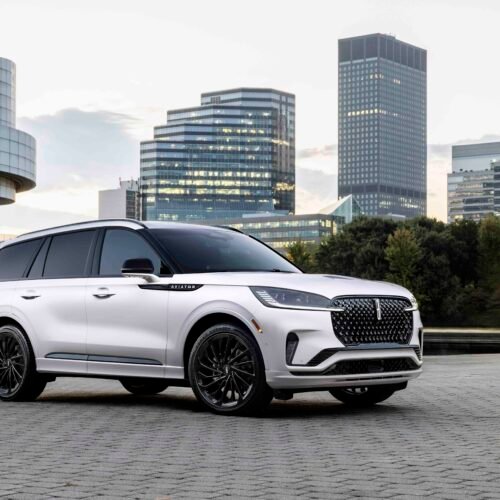 2025 Lincoln Aviator Reserve â Luxury Meets Power and Elegance